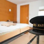 Hotel Des *